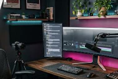 Creator Desk Studio