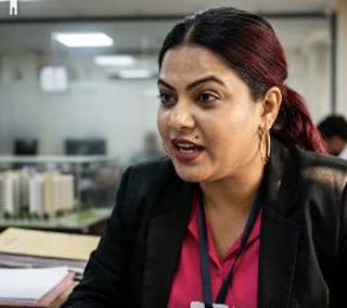 Pooja Tyagi, Builder sales manager, Noida