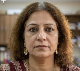 Neelam Bhatia, Resale broker